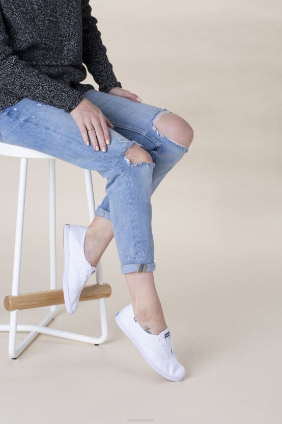 Women Keds Chillax Basics Slip On Sneaker White RXFBP43